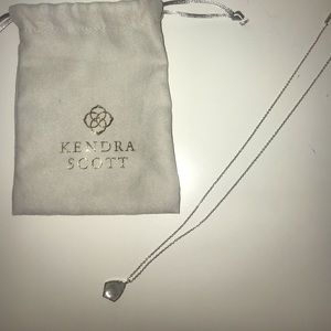 Kendra Scott silver pendant necklace!